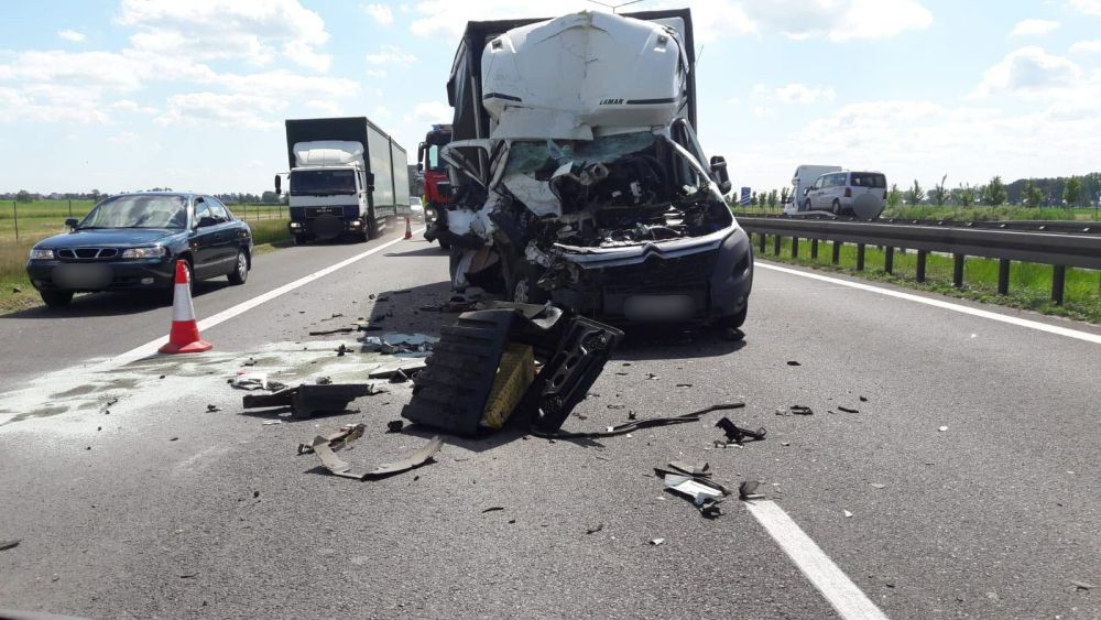 auta a2 wypadek - Słuchacz