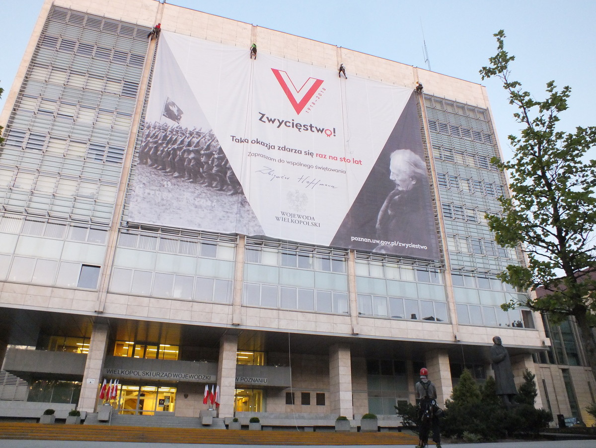 Wielkopolski Urząd Wojewódzki siatka niepodległość powstanie - Wielkopolski Urząd Wojewódzki