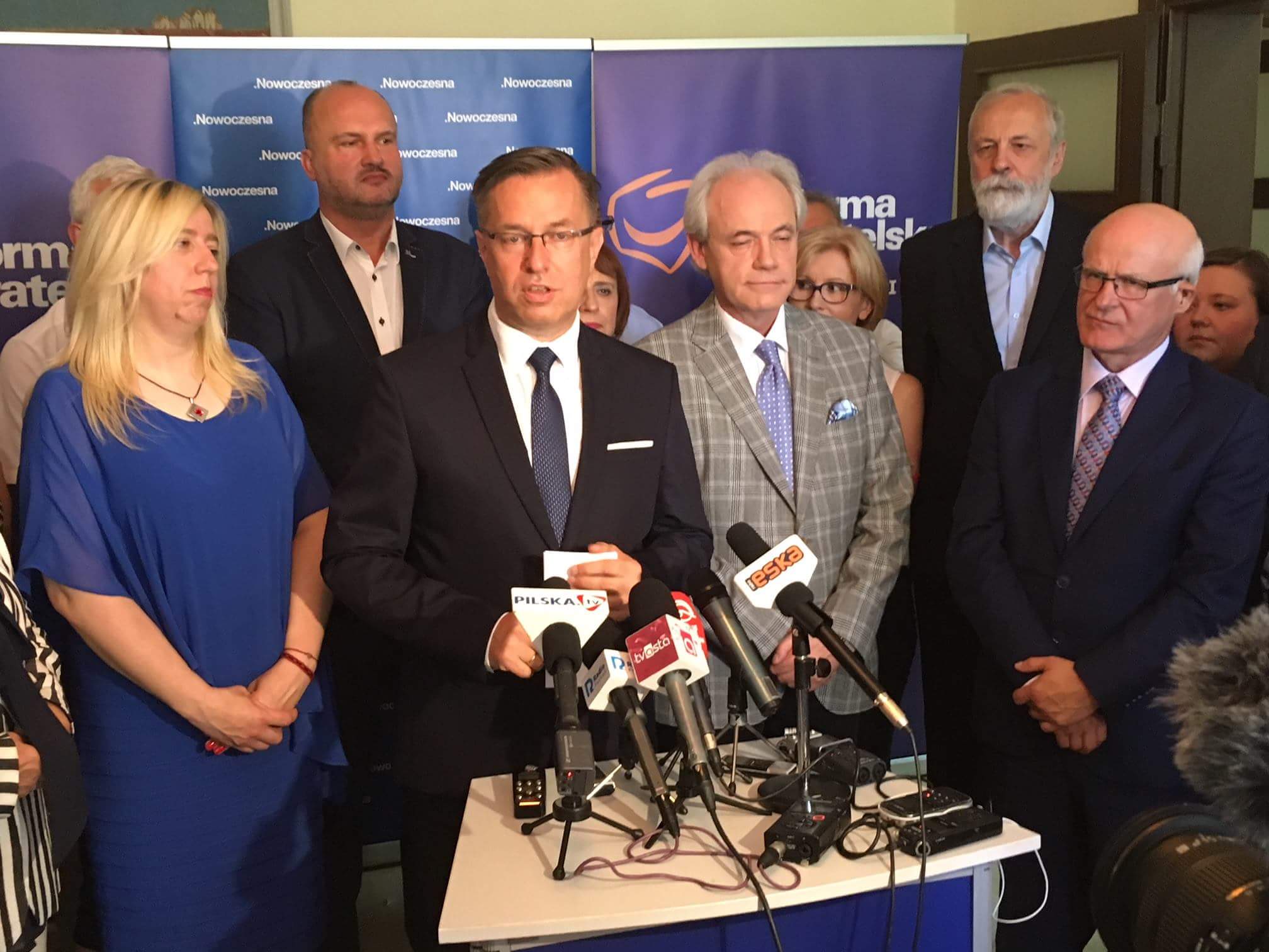 Piotr Głowski reelekcja - Przemysław Stochaj