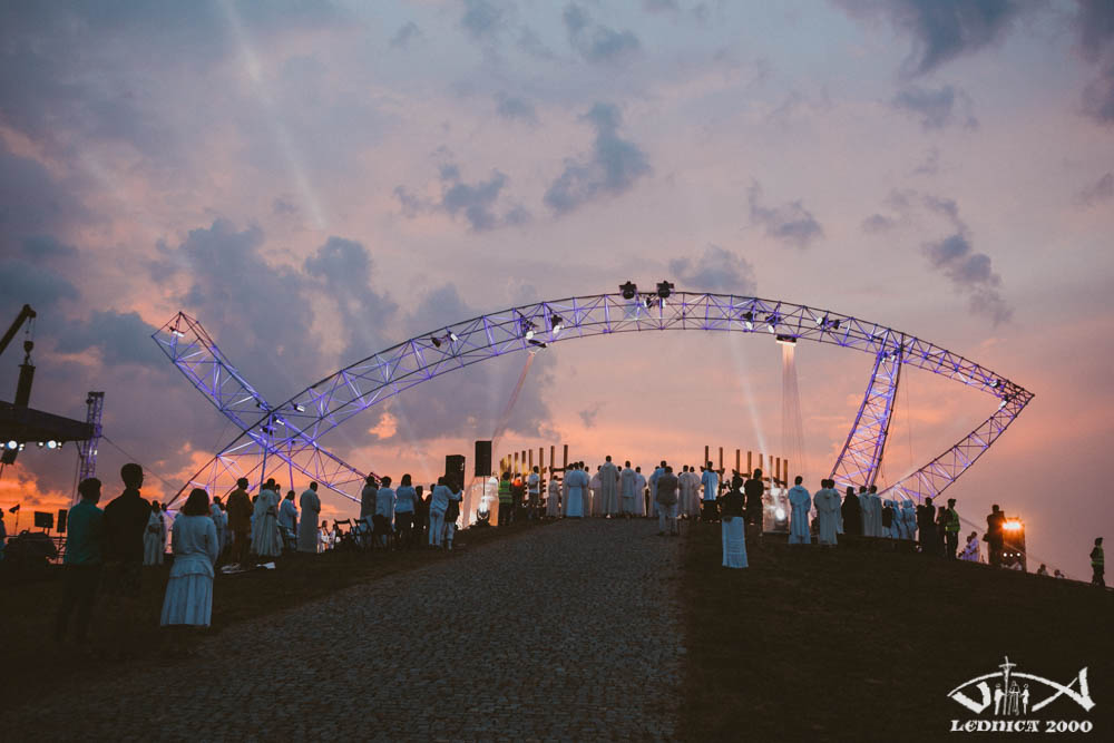 Biuro Prasowe Spotkań Młodych LEDNICA 2000