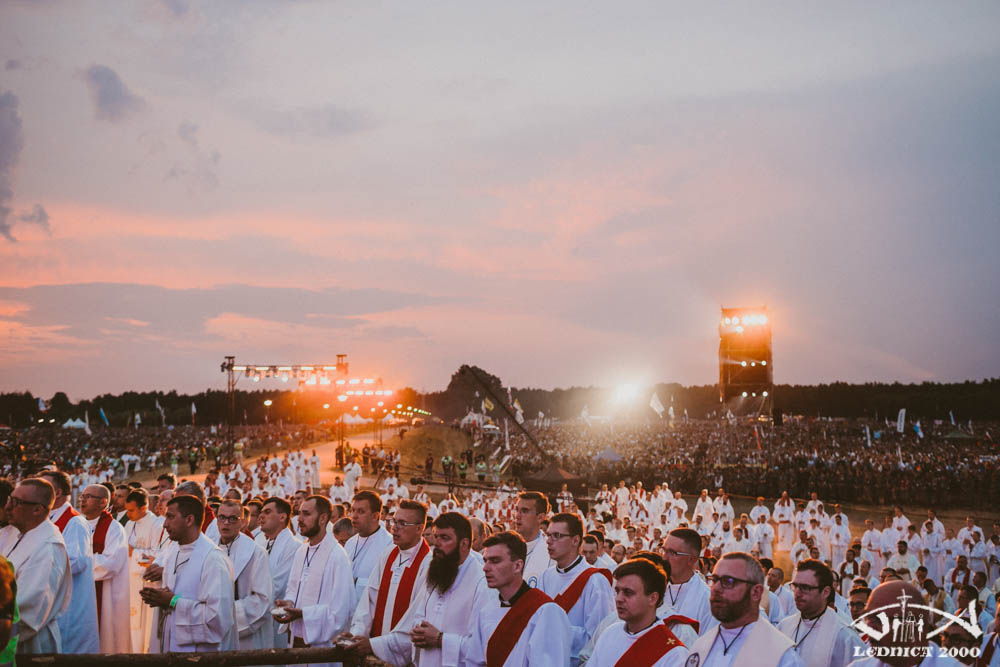 Biuro Prasowe Spotkań Młodych LEDNICA 2000