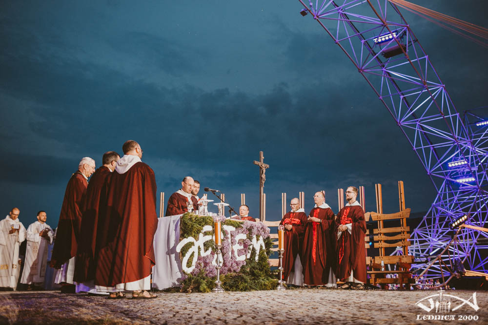 Biuro Prasowe Spotkań Młodych LEDNICA 2000