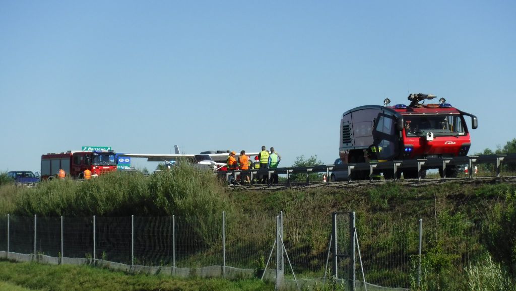 awionetka na a4 - Rzecznik GDDKiA Rzeszów - Twitter