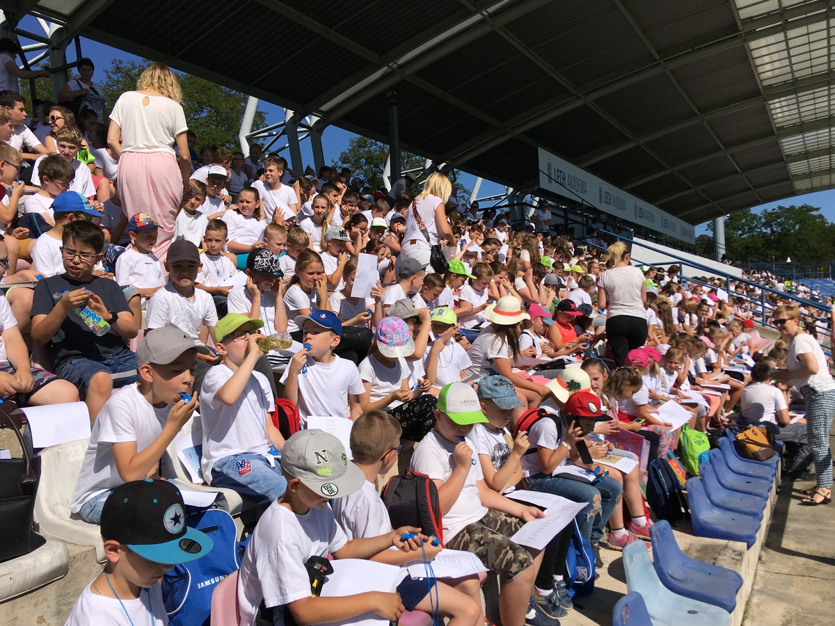 stadion wronki czytają dzieci - Andrzej Ciborski