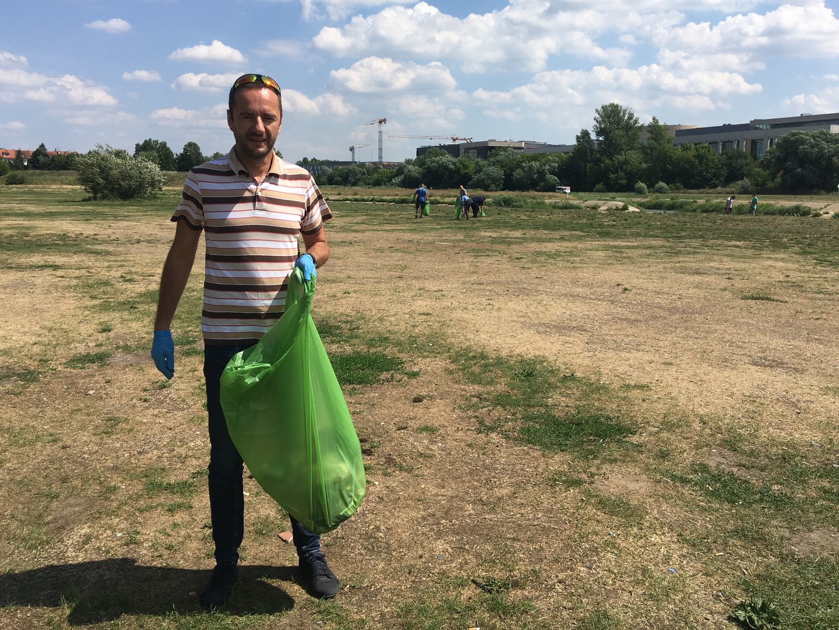 Pucek sprząta - Adam Michalkiewicz