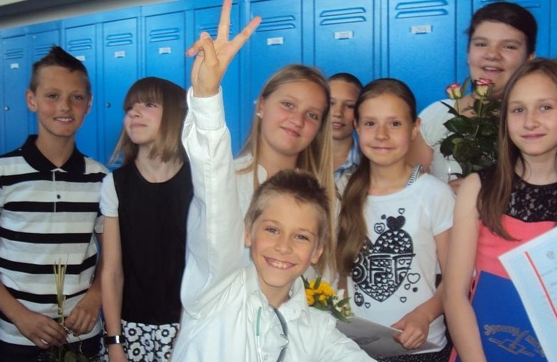 wakacje-rozpoczete-lazarz-szkola - Maciej Kluczka