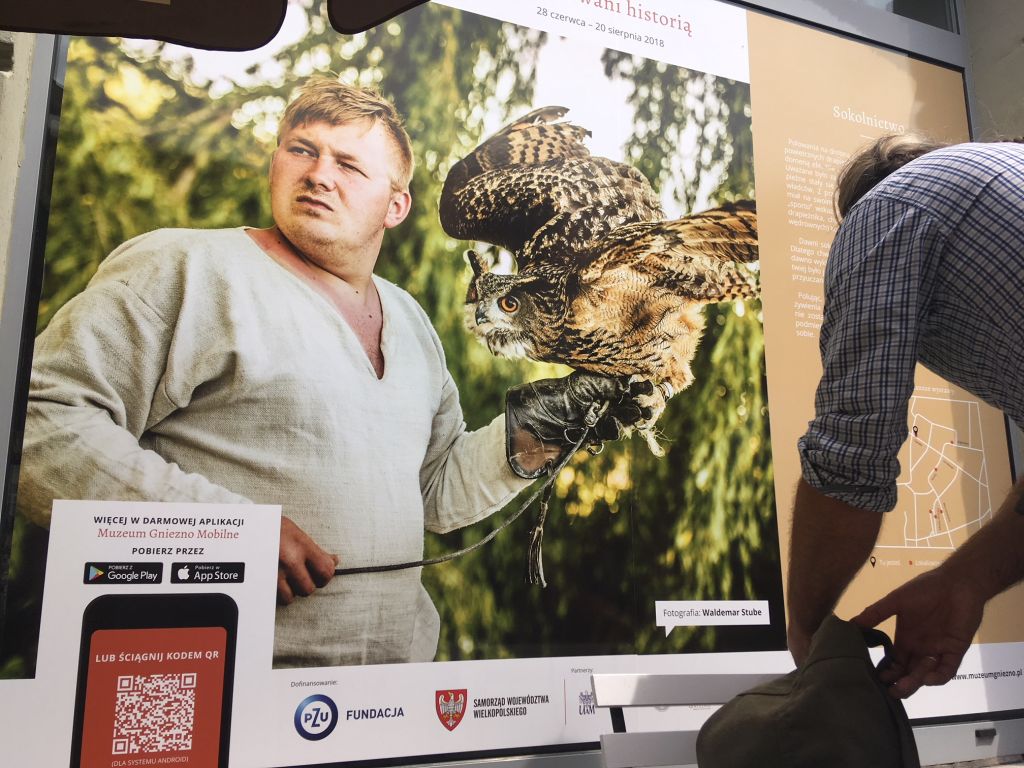muzeum gniezno plakat witryna - Rafał Muniak