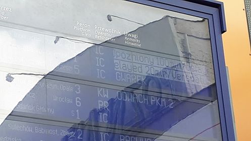 opóźnienia pociągów tablica pkp - Słuchacz