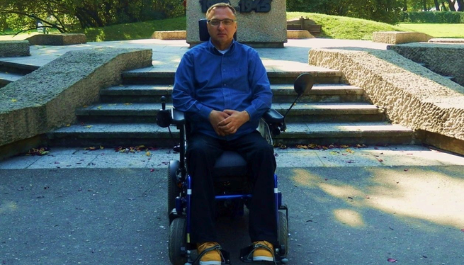 Pan Sławomir Szymski wózek - siepomaga.pl