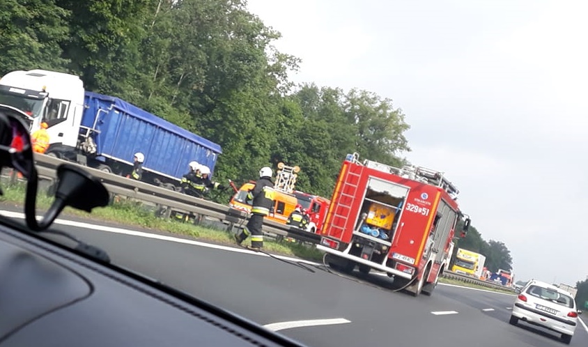 pożar ciężarówka opona straż - Motosygnały/Monika