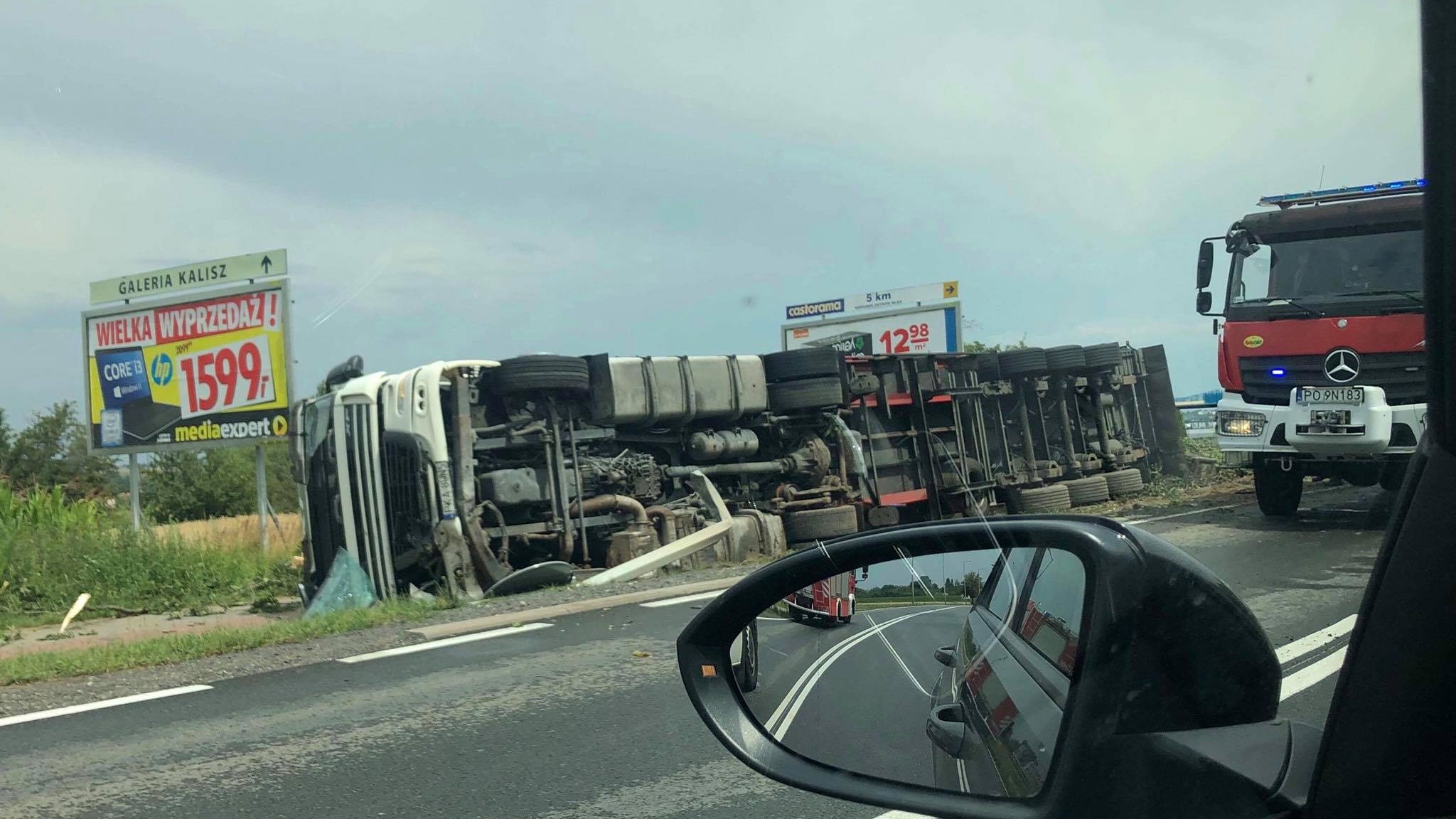 przewrócona ciężarówka z paletami poznańska kalisz - Kalisz24.info Facebook