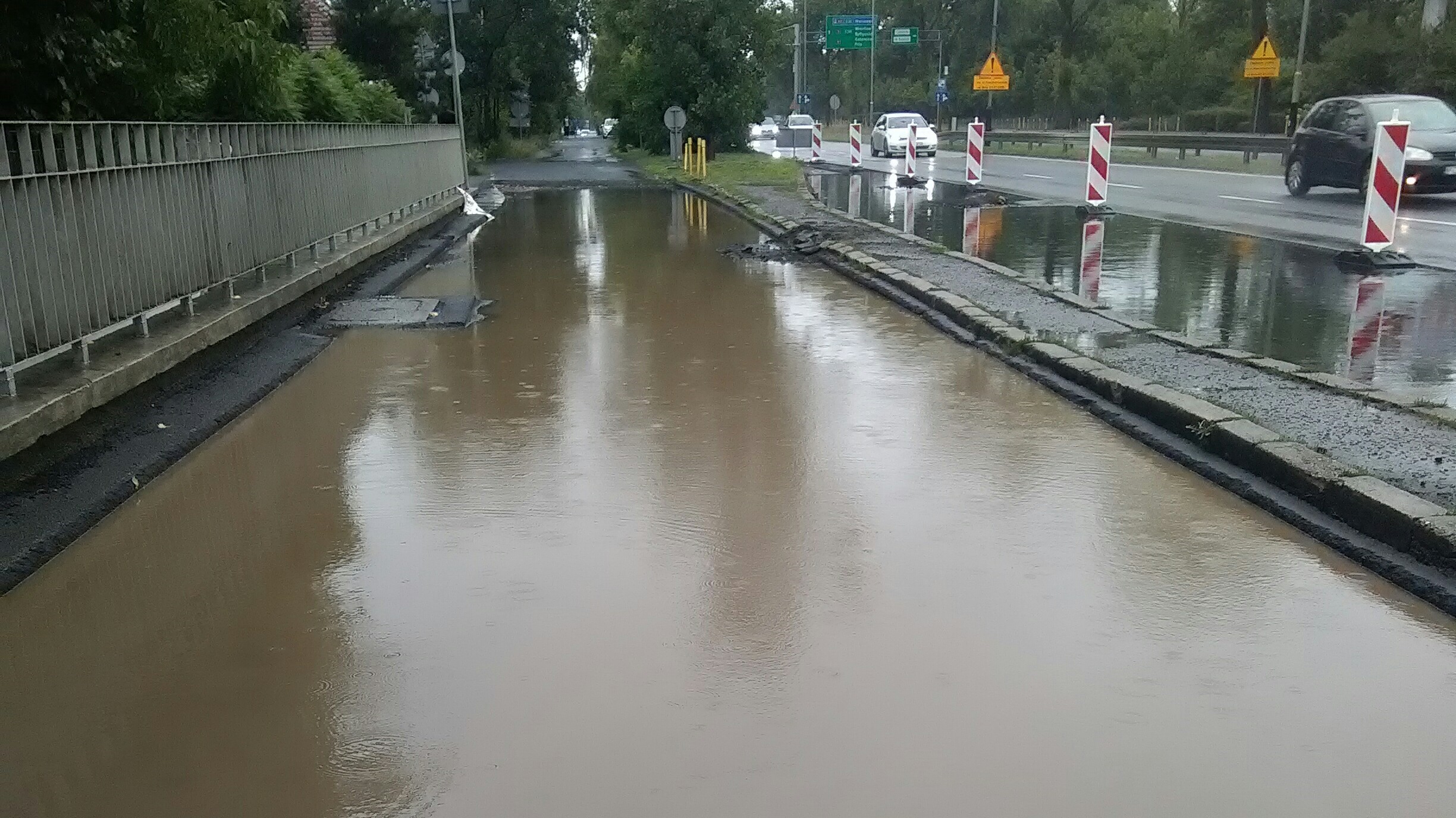 zalana ulica dąbrowskiego i bużańskiej poznań - Bogumił Dezor