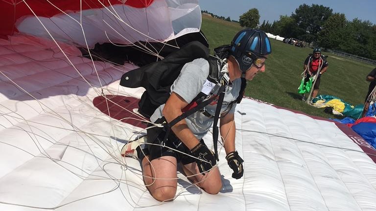 skoki do celu spadochron leszno - Jacek Marciniak