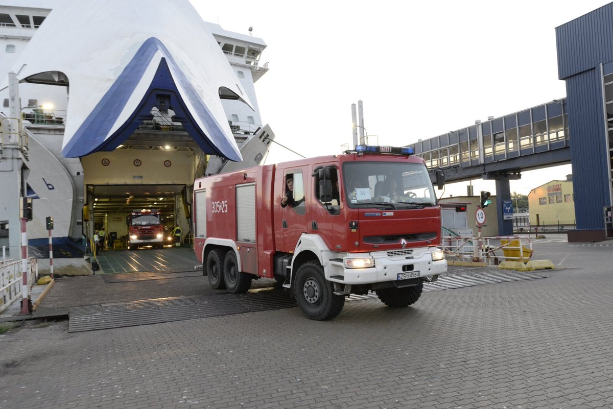 strażacy szwecja powrót - MSWiA /Twitter/