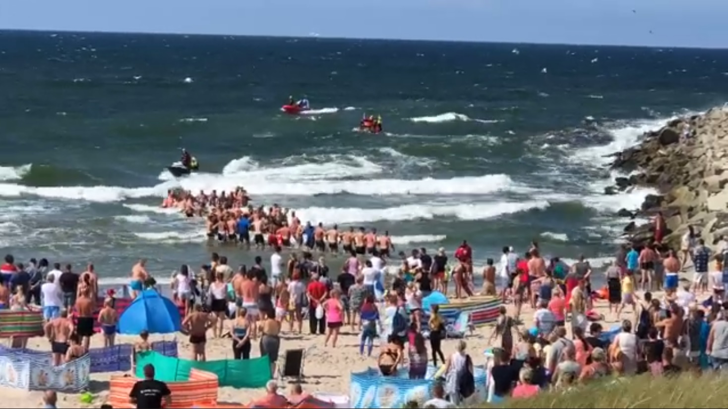 darłowo akcja ratunkowa dzieci - fb: Paweł Broszka