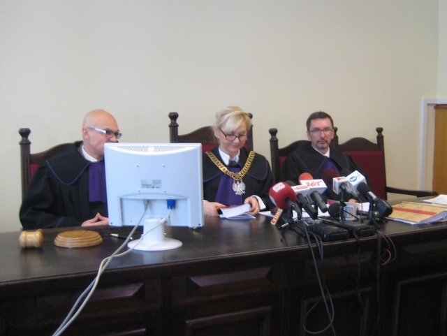 Sąd wydaje wyrok - Archiwum Radia Merkury