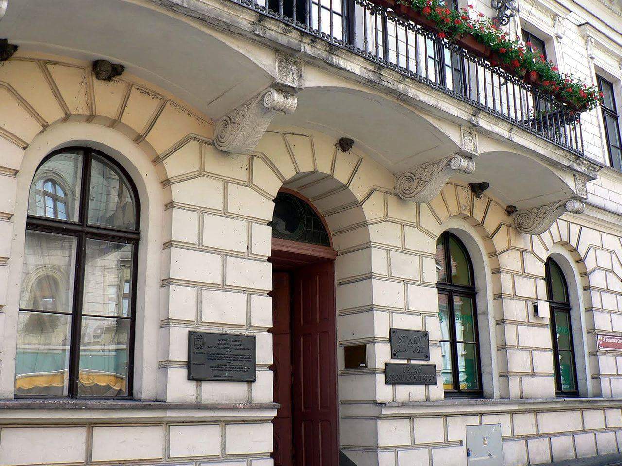 received_699334337093118 - wikipedia.org