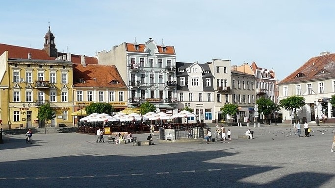 gniez rynek miasto