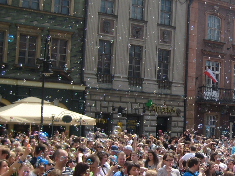 Happening z bańkami - Jacek Butlewski