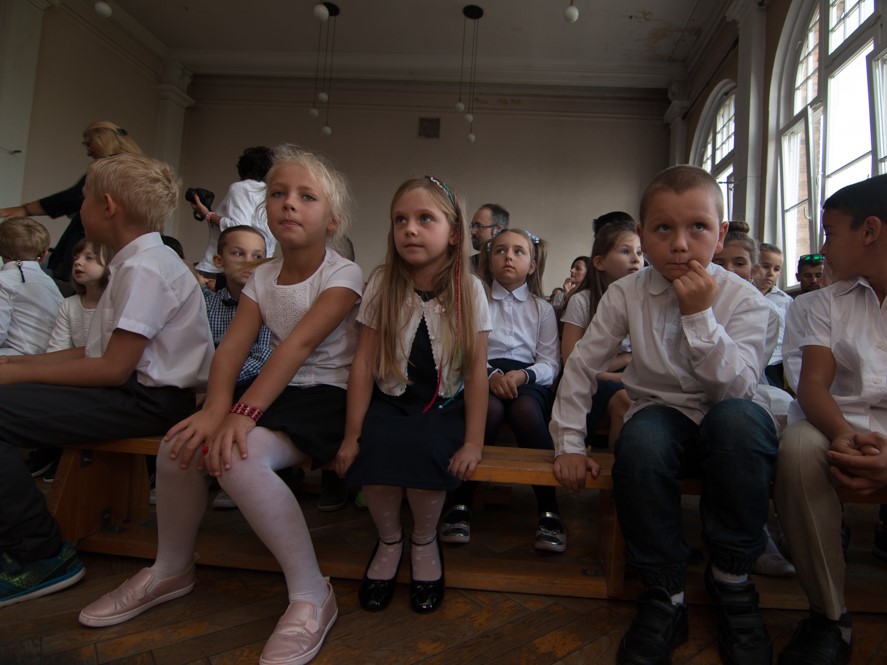 szkoła uczniowie pierwszaki dzieci - Wojtek Wardejn