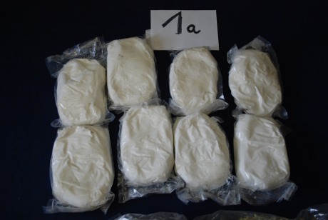 Narkotyki ukryte w oponach - policja/Piła