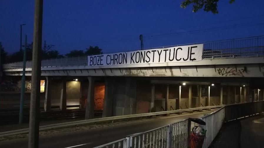 transparenty boże chroń konstytucję - Tomasz Adamiec