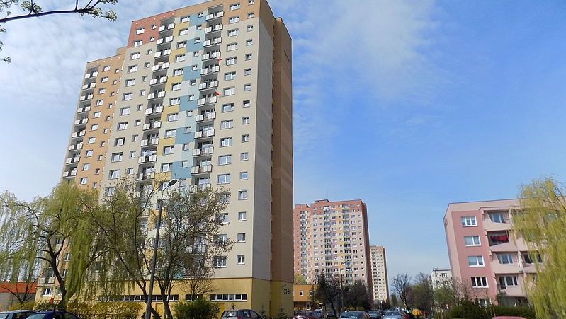 wieżowiec armii krajowej poznań - CC: Wkimedia Commons: Koefbac