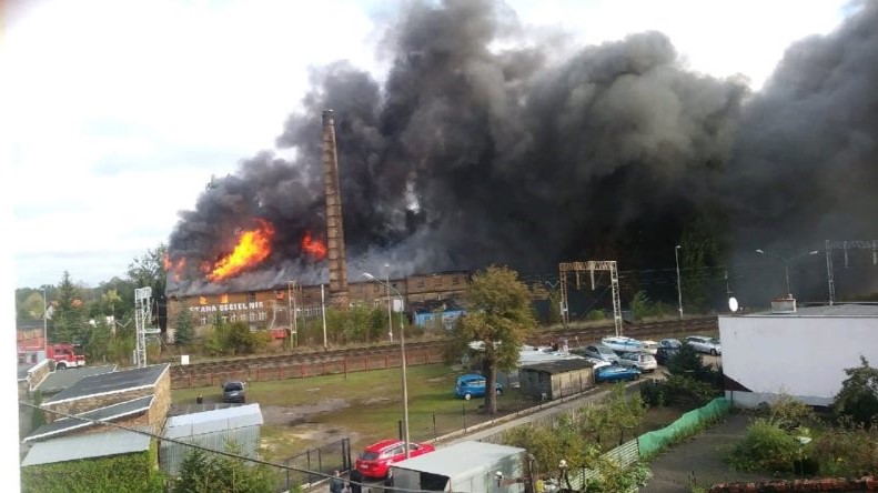 Pożar starej cegielni zbąszyń - Wielkopolska – Magazyn informacyjny