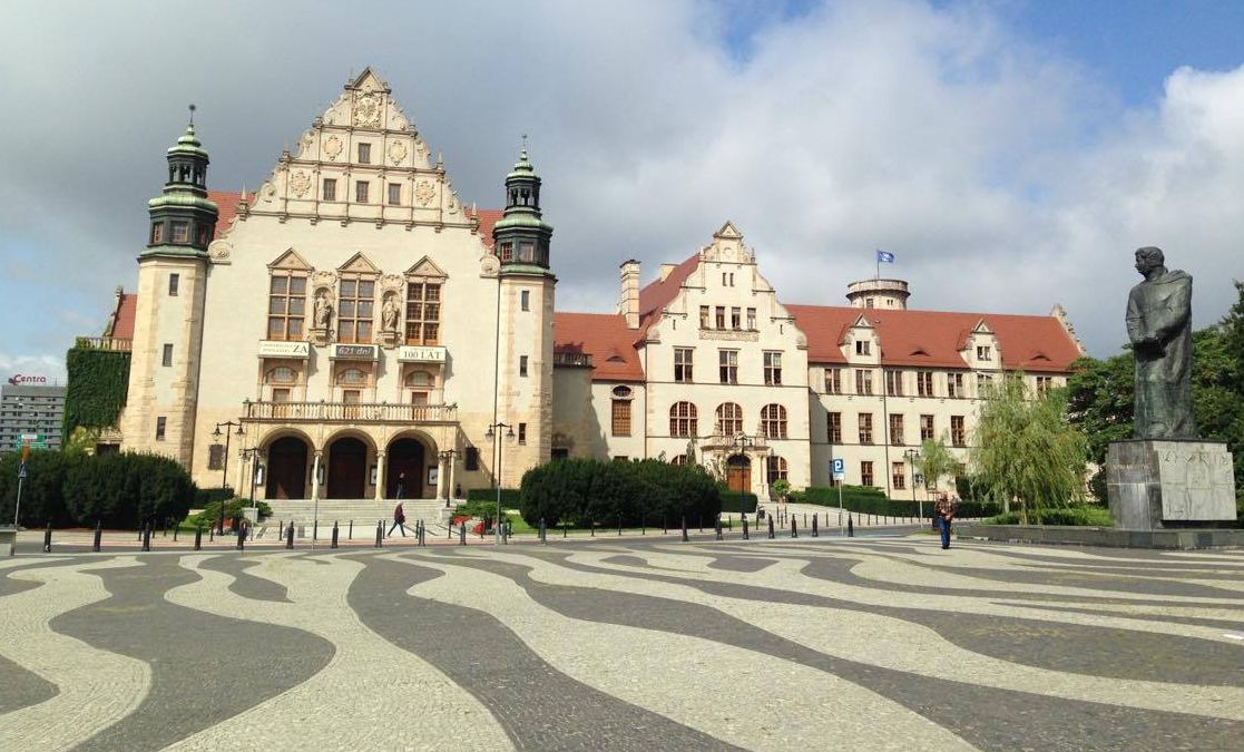 uam poznań plac adama mickiewicza2 - UAM w Poznaniu