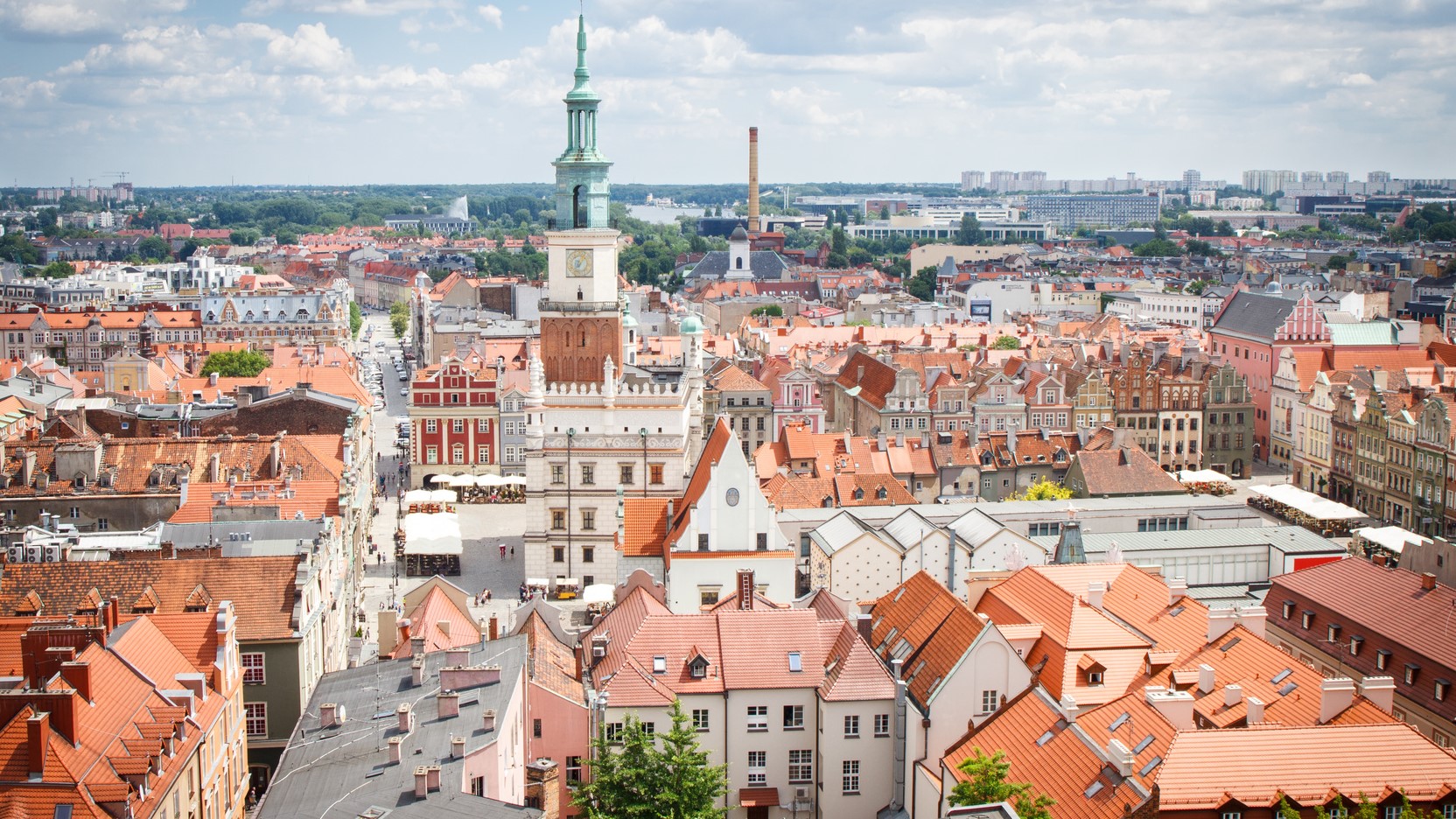 poznań miasto z lotu ptaka rynek - fotolia