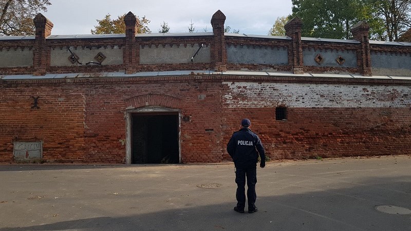 zwłoki lodownia trzemeszno - KPP Gniezno