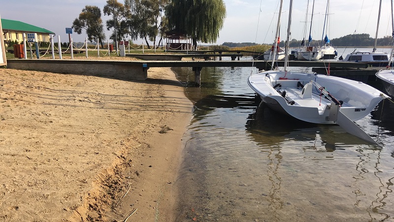 jezioro powidzkie niski stan wody - Sławomir Zasadzki