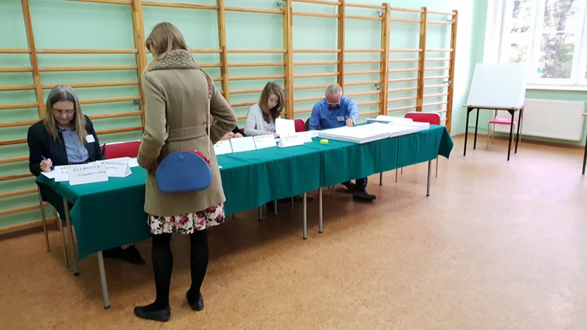 wybory poznań pierwsze głosy komisja obwodowa nr 27 - Michał Jędrkowiak