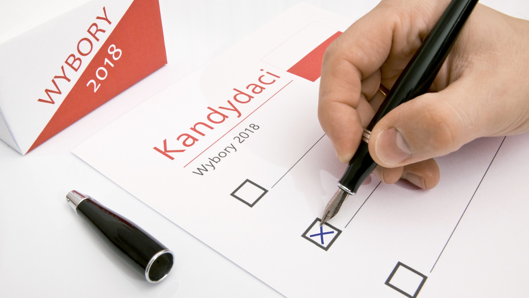 głosowanie wybory długopis - fotolia