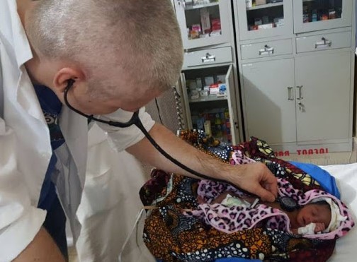 Historia 1. Małą Wiktorię też trzeba zbadać. - Fundacja Redemptoris Missio