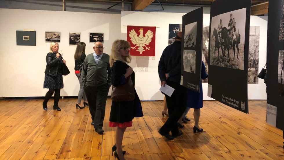 muzeum w opatówku wystawa Niepodległość w obiektywie, sztuce i pamiątkach - www.powiat.kalisz.pl