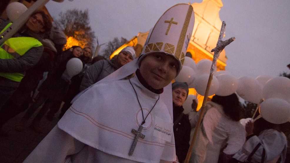 korowód marsz wszystkich świetych - Wojtek Wardejn
