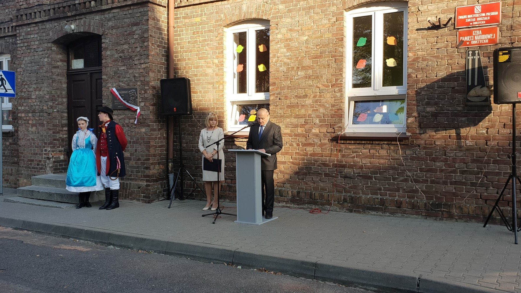 obrzycko odsłonięcie tablicy - ZS Obrzycko