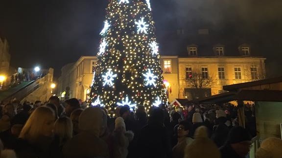 choinka gniezno rynek pokaz laserowy - Rafał Muniak - Radio Poznań