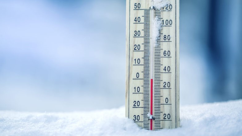 mróz kramsk mężczyzna zmarł termometr mróz zimno - archiwum