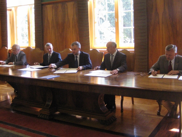 Radioterapia protonowa - umowa - Aleksandra Włodarczyk