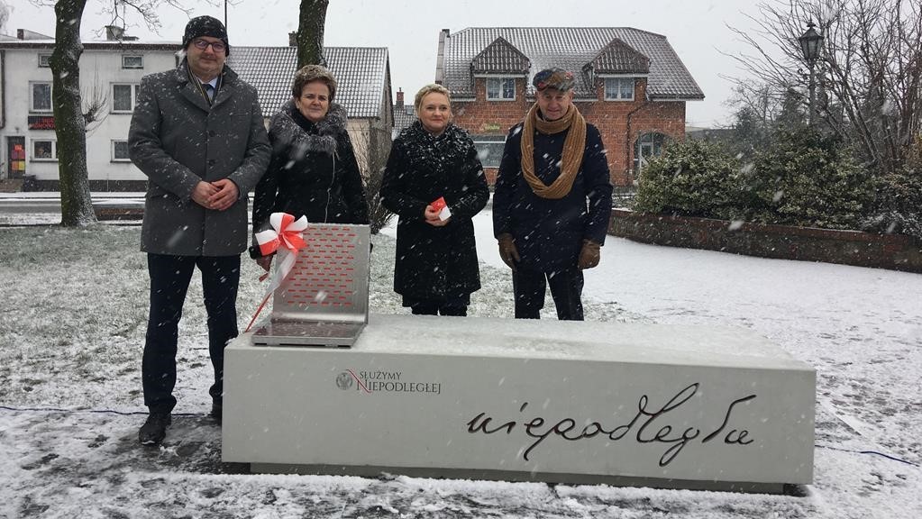 ławka niepodległości władysławów - Sławomir Zasadzki - Radio Poznań