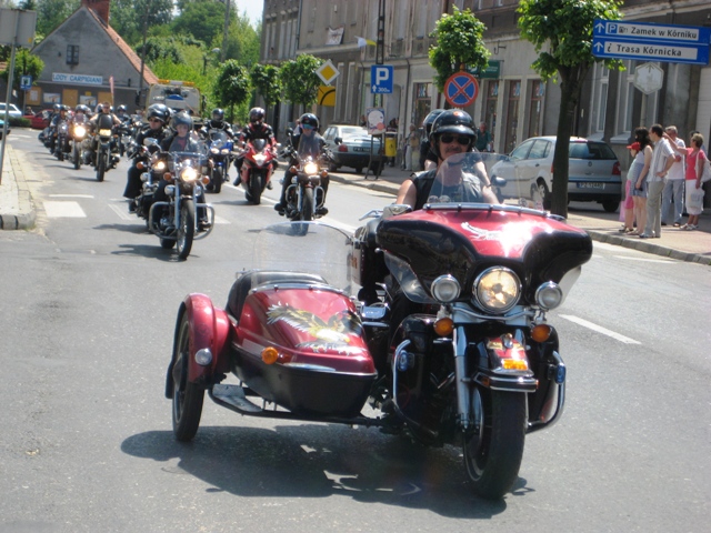 Harleye w Kórniku 20100531 - Rafał Regulski