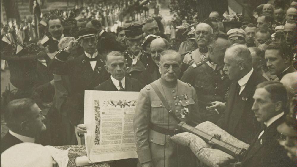 Marszałek Foch - Polona.pl