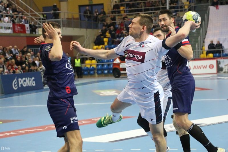 piłka ręczna rzut - Karina Zachara  - Energa MKS Kalisz