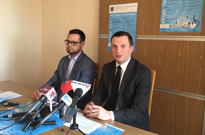 tobiasz wiesiołek piotr kądziela szydłowo - Przemysław Stochaj