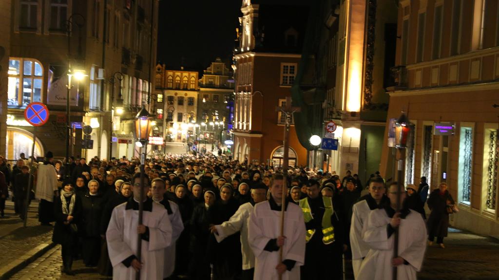 droga krzyżowa poznań 2019 - Hubert Jach