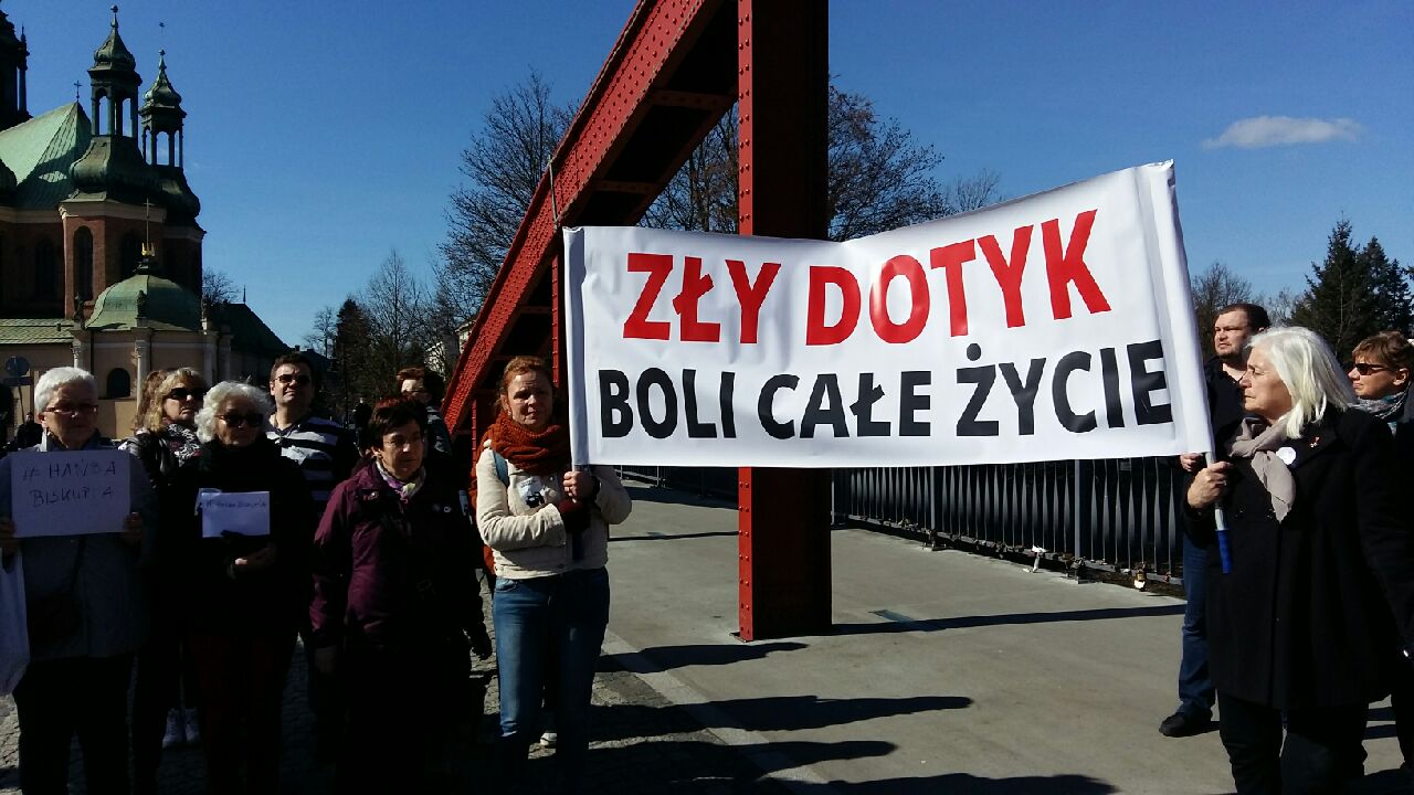 hańba biskupa - Magdalena Konieczna