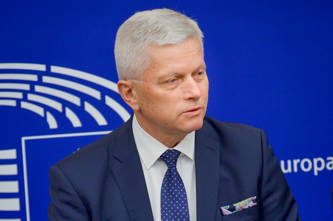 Andrzej Grzyb - https://multimedia.europarl.europa.eu