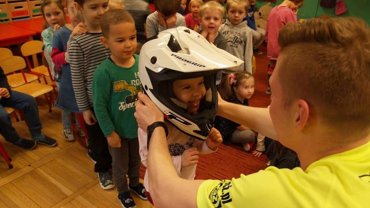 żużel dzieci zajęcia PSŻ Poznań - Facebook PSŻ Poznań